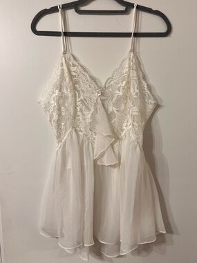 VINTAGE VAL MODE WHITE BABYDOLL LACE RUFFLE LINGERIE TOP ✨